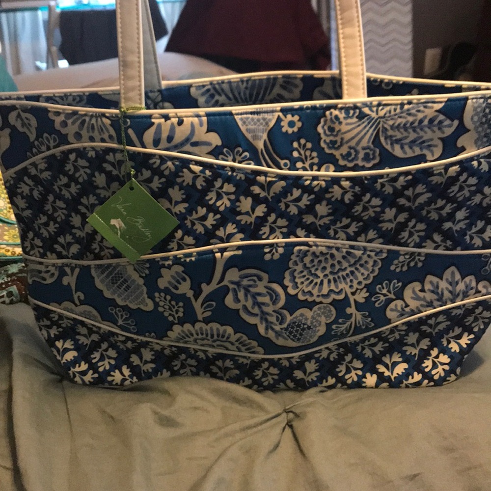 NWT Vera Bradley Tote in Blue Lagoon
